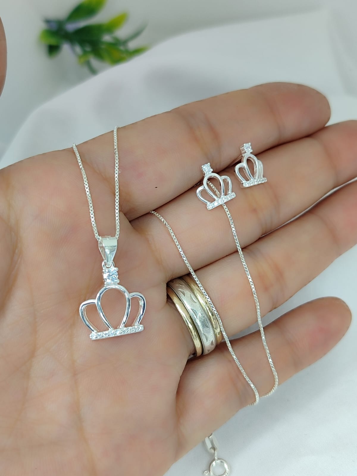 Set de cadena y aretes Amor Real