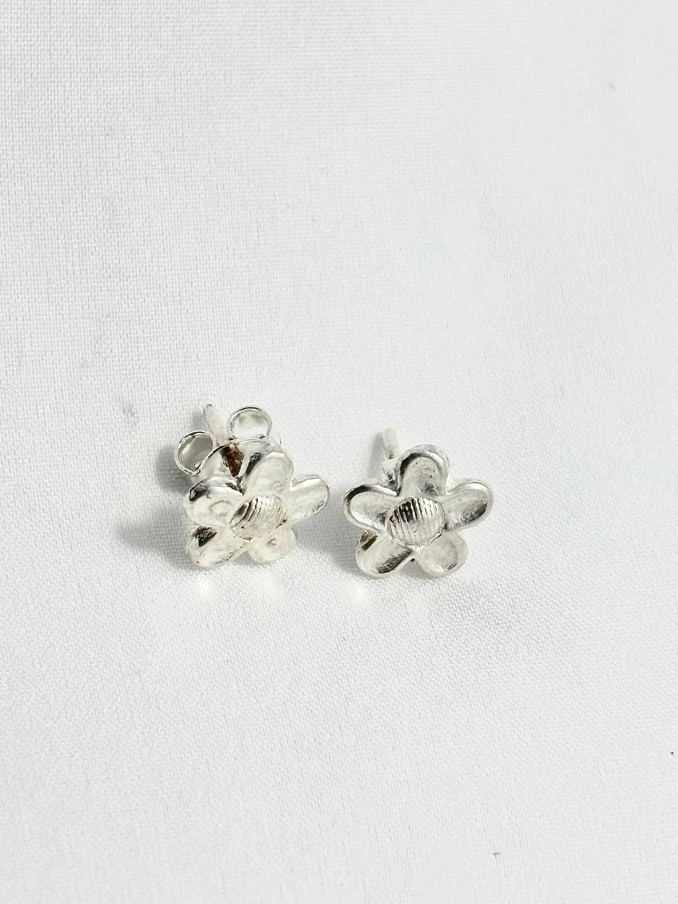 Aretes Flor de Plata 925