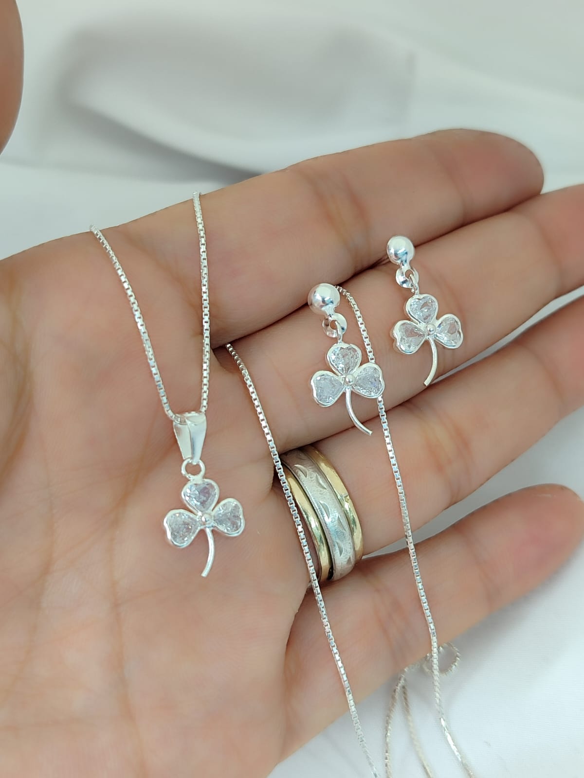 Set de cadena y aretes Sueños de Trébol