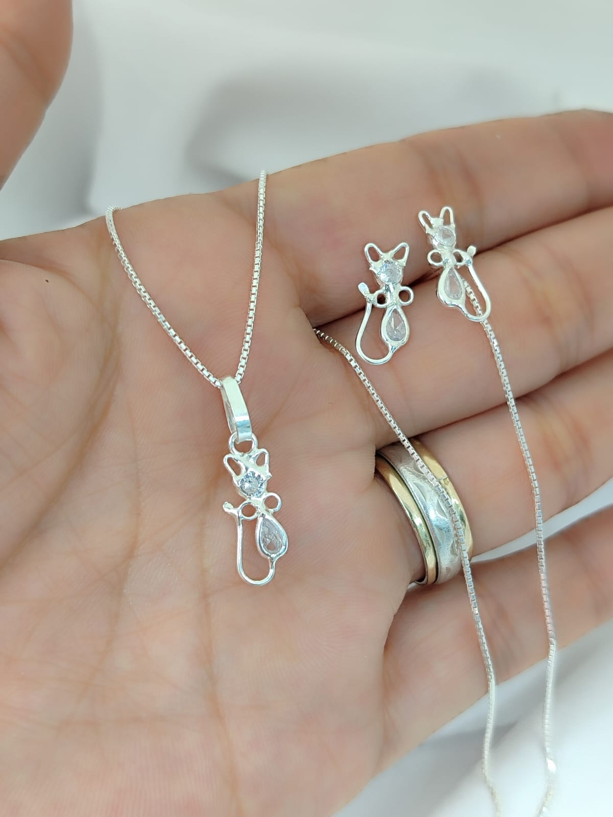 Set de cadena y aretes Gatito Elegante - Plata 925