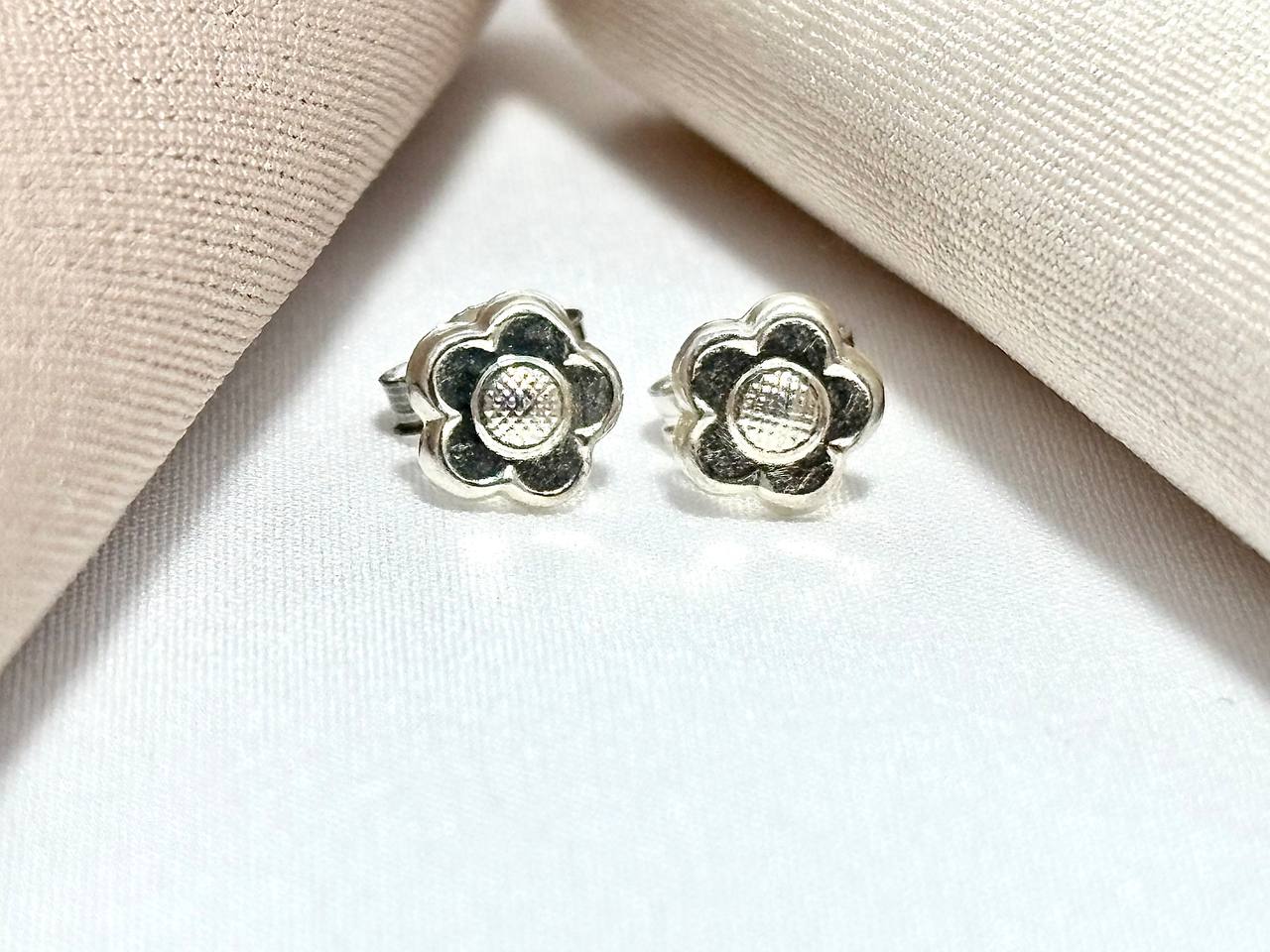 Aretes Petalo de Plata 925