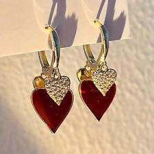 Aretes de corazón rojo